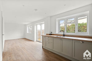 Photo 8- click for photo gallery